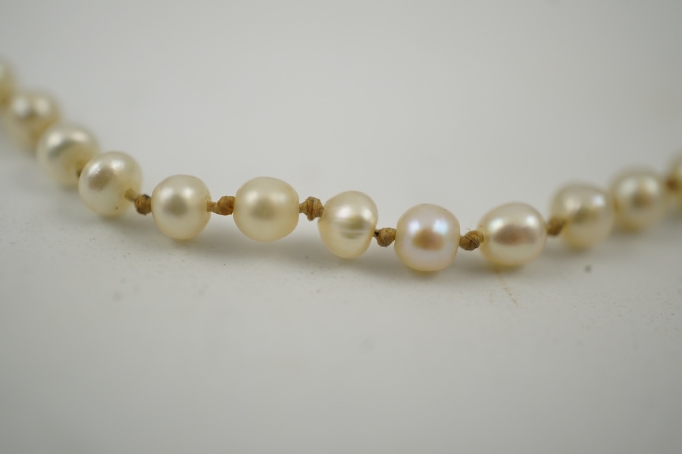 A pearl necklace, 19th century